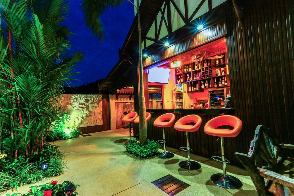 Ferienwohnung Palm Oasis Nai Harn Exterior foto