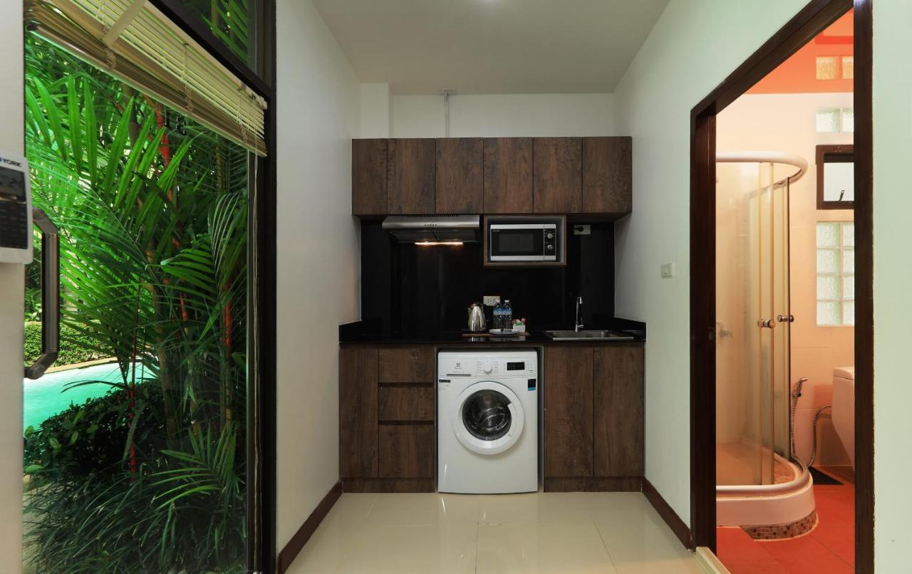 Ferienwohnung Palm Oasis Nai Harn Exterior foto